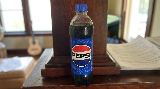 Pepsi (16 oz Bottle).